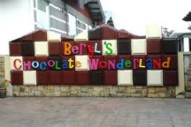 Penyusunan waktu solat fardhu telah diajarkan sendiri oleh malaikat jibrail kepada nabi muhammad s.a.w. Kilang Coklat Di Shah Alam