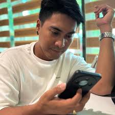 iPhone 17 Pro Max giveaway! To celebrate the launch of iOS 26, new iPhone  17 models and me soon surpassing 5 million followers, I partnered with  @craftdocs to giveaway an iPhone 17