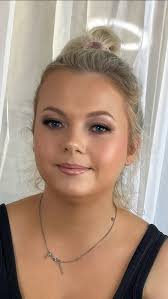 Graduation Glam ✨🫶🏻, ________________________, ✨✨ DM TO BOOK ✨✨,  ________________________, #makeupartist #graduation #specialoccasion  #makeup #nzmakeupartist #weddingmakeupartist #softglam #shimmer ...