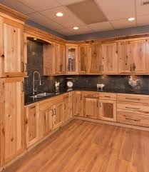 Kuchegrau In 2020 Rustic Kitchen Cabinets Hickory Kitchen Cabinets Rustic Kitchen