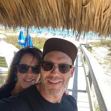 10 MINUTES AGO: Kevin Costner refused to share the stage with Whoopi  Goldberg at the Oscars, sparking controversy.