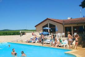 Infrastructure and services of village camping les vignes. Aanbieding Camping Les Vignes Puy L Eveque In Frankrijk
