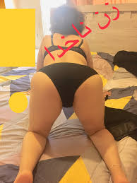 کون جذاب و سکسی من با شورت مشکی - عکس😈