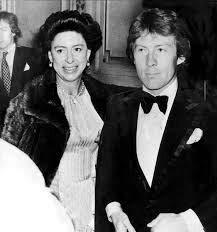 Helena Bonham Carter Met With Princess Margaret S Boyfriend Roddy Llewellyn To Prepare For The Crown In 2020 Princess Margaret Princess Margaret Scandal Queen S Sister