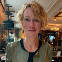 50+ "Fiona Holland" profiles