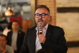 Manuel Bribiesca impulsa a CANIRAC León al top 10 en México