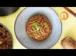 A Simple Yam Rice With Meat Fits Well When Paired With Bak Kut Teh This Pot Of Rice Dish With Additions Of Yam Cubes An Food Asian Recipes Cooking Ingredients