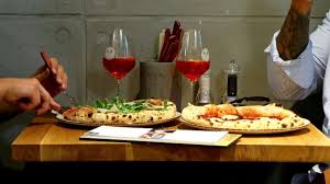 Napoli essen / pizzeria made in napoli die orginale pizza agustus 04, 2021 napoli essen. Darius Testet So Schmeckt Die Pizza Im 60 Seconds To Napoli Dortmund
