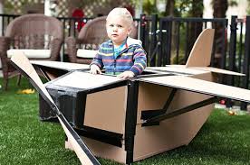 Yes, it's true that when you first start searching for cool stuff to make, you're going to find roughly five trillion mallets and slingshots. 31 Things You Can Make With A Cardboard Box That Will Blow Your Kids Minds