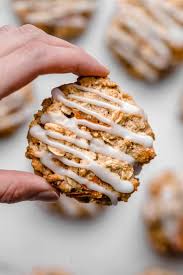 The syllabus is comprehensive, covering breads, morning pastries, cakes, cookies, pies and savory pastries. Healthy Carrot Cake Cookies Choosing Chia