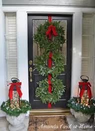 38 Amazing Christmas Porch Decor Ideas Front Door Christmas Decorations Front Porch Christmas Decor Outdoor Christmas Decorations