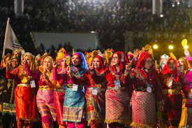 2,679 likes · 1 talking about this. Tarian Aceh Lhee Sagoe Hipnotis Penonton Pembukaan Pka 7 Dialeksis Dialetika Dan Analisis