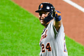 He married rosangel cabrera in 2002 and the couple had two daughters and one son together. Watch Miguel Cabrera Hit Home Run 499 Bless You Boys