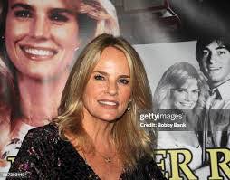 Marie Runyon's Instagram, Twitter & Facebook