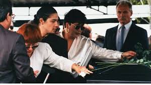 Pin By Julie On Selena Quintanilla Perez Selena Quintanilla Perez Selena Quintanilla Selena Quintanilla Funeral