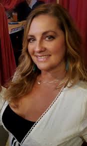 Christina Kiger's Instagram, Twitter & Facebook