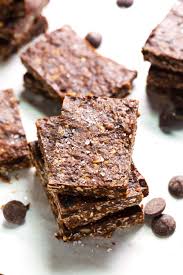 Water, light whipped topping, graham crackers, butter, crust and 3 more. Healthy Sea Salt Dark Chocolate Bars Recipe Pinch Of Yum