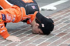 He held off bobby labonte by only 1.115 seconds at the end, but dominated the race in the no. All Of Tony Stewart S Nascar Cup Series Wins Nascar Com