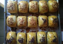 Beli bolen pisang coklat keju terdekat di molla shop. Pisang Molen Coklat