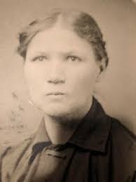 Sara Doby's Instagram, Facebook & TikTok