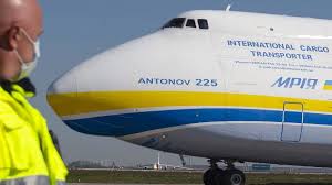 Le Plus Gros Avion Du Monde Atterrira A Mirabel Charge De Materiel Medical Rci Francais
