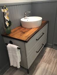 Country Contemporary Bathroom Live Edge Badezimmer Ideen Ikea Waschtischunterschrank Holz Waschtischunterschrank