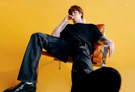 Search, discover and share your favorite bts jin gifs. Butter King Jin Bts S Jin Captivates The Hearts Of Many With His Charisma And Fascinating Beauty In The Butter Music Video Allkpop