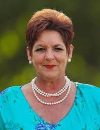 Dora Tucker's Instagram, Twitter & Facebook