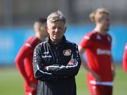 Where and when still has to be planned in detail. Bayer 04 Leverkusen Peter Hermann Ist Emotionaler Anker Der Werkself
