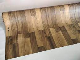 Lantai vinyl motif kayu dan keunggulannya. Jual Karpet Plastik Motif Kayu Permeter Di Lapak Toko Umi Bukalapak