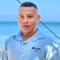 100+ "Saravia Gomez" profiles