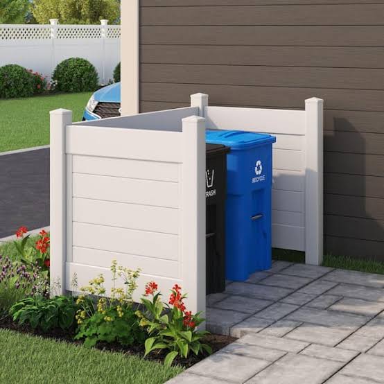 Barrette Outdoor Living White Vinyl 4 ft. x 6 ft. Privacy Trash Corral and  Enclosure 73055771 - The Home Depot