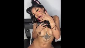 NAKED eGIRL PLAYS WITH PUSSY AND TITS