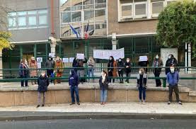 Protocole Sanitaire Dans Le Val De Marne La Greve Des Enseignants Prend De L Ampleur Les Eleves Emboitent Le Pas Le Parisien
