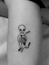 Alien tattoo future tattoos new tattoos flash art traditional tattoo tattoo drawings tattoo tattoos motive body art tattoos cool tattoos tatoos alien tattoo piercing tattoo badass girl. 19 Alien Tattoos Ideas That Are Out Of This World Ninja Cosmico