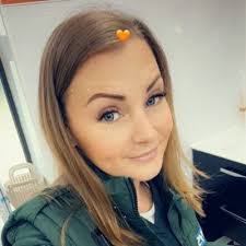 Danielle Underwood's Instagram, Twitter & Facebook