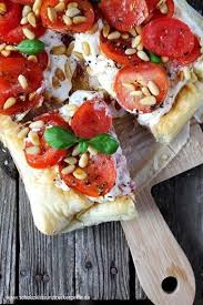 Tomaten Ricotta Tarte Mit Pinienkernen Schokokuss Und Zuckerperle Rezepte Ricotta Essen Und Trinken