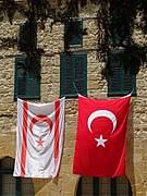 Türkiye cumhuriyeti'nin kurulması ile beraber de 29 mayıs 1936 tarihinde türk bayrağı şekil olarak tbmm tarafında belirlenmiştir. Turk Bayragi Vikipedi