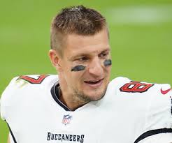 Rob Gronkowski Explains "What Made This Team So Great, Made This Team  Special"