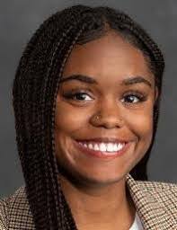 Kendra Edwards's Instagram, Twitter & Facebook