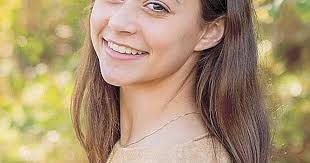 Forest Lake Student gives speech