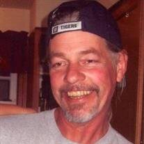 Robert Gort's Instagram, Twitter & Facebook