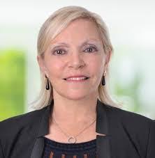 Renee Bidwell's Instagram, Twitter & Facebook