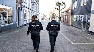 Nederland ˈneːdərlɑnt (listen)), informally holland, is a country primarily located in western europe and partly in the caribbean. Hollanda Da 5 Hafta Karantina Uygulanacak