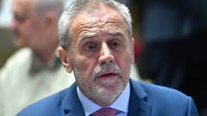 mǐlan bâːndit͡ɕ: ( listen ); Umrl Je Dolgoletni Zupan Zagreba Milan Bandic Delo