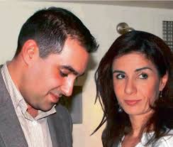 Η κόρη = το κορίτσι. Kwstas Katsafados Nora Mixaloliakoy Baftisan Thn Korh Toys Kallioph Anna Sth Manh Fwtoreportaz Reportaz Net