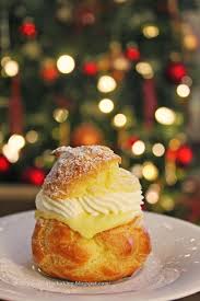 Chocolate Dust Pierre Herme S Cream Puffs Cream Puffs Cream Puff Recipe Yummy Sweets