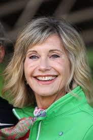 Olivia Newton-John vai leiloar roupas do filme "Grease"