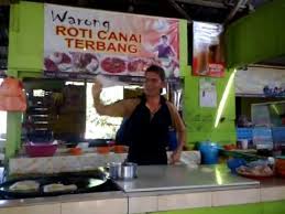 Ni real punya mkn2 sambil layan show dgn stok lagu rock meleleh weii. Flying Pancake Roti Canai Terbang Tangkak Johor Youtube