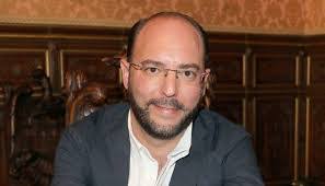 Alvaro Leon's Instagram, Twitter & Facebook